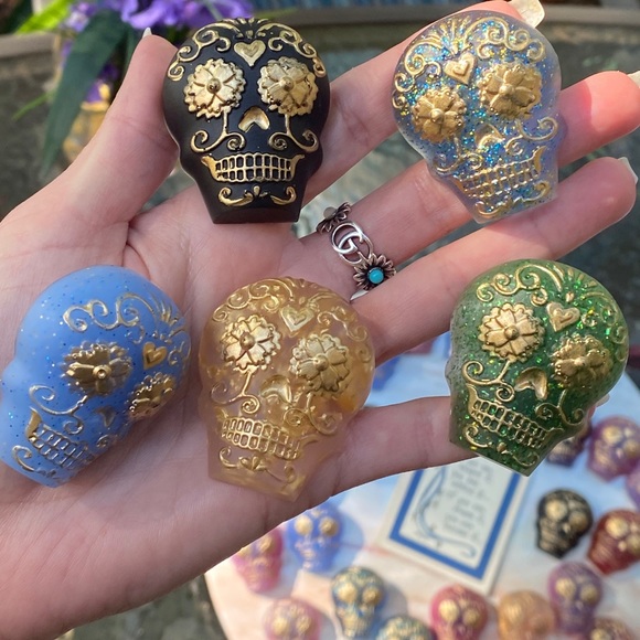 PACK OF 4 Magnets Sugar Skull Colorful Resin Art - Picture 8 of 16